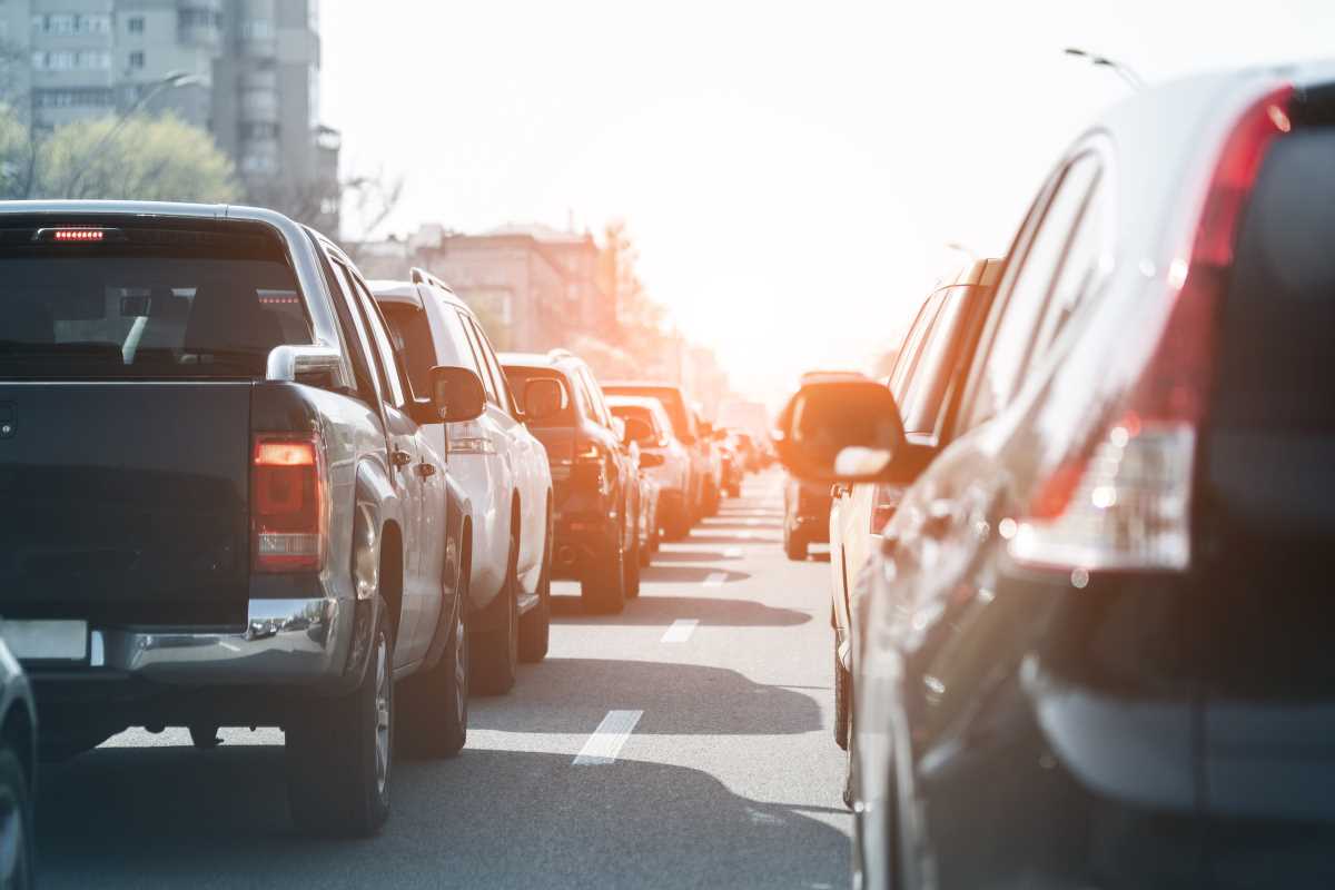 Secrets to Managing a Morning Rush Line Like a Pro